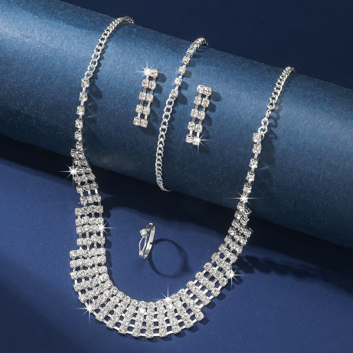 Claw Chain Necklace Bracelet Earrings Four-piece Ring Set