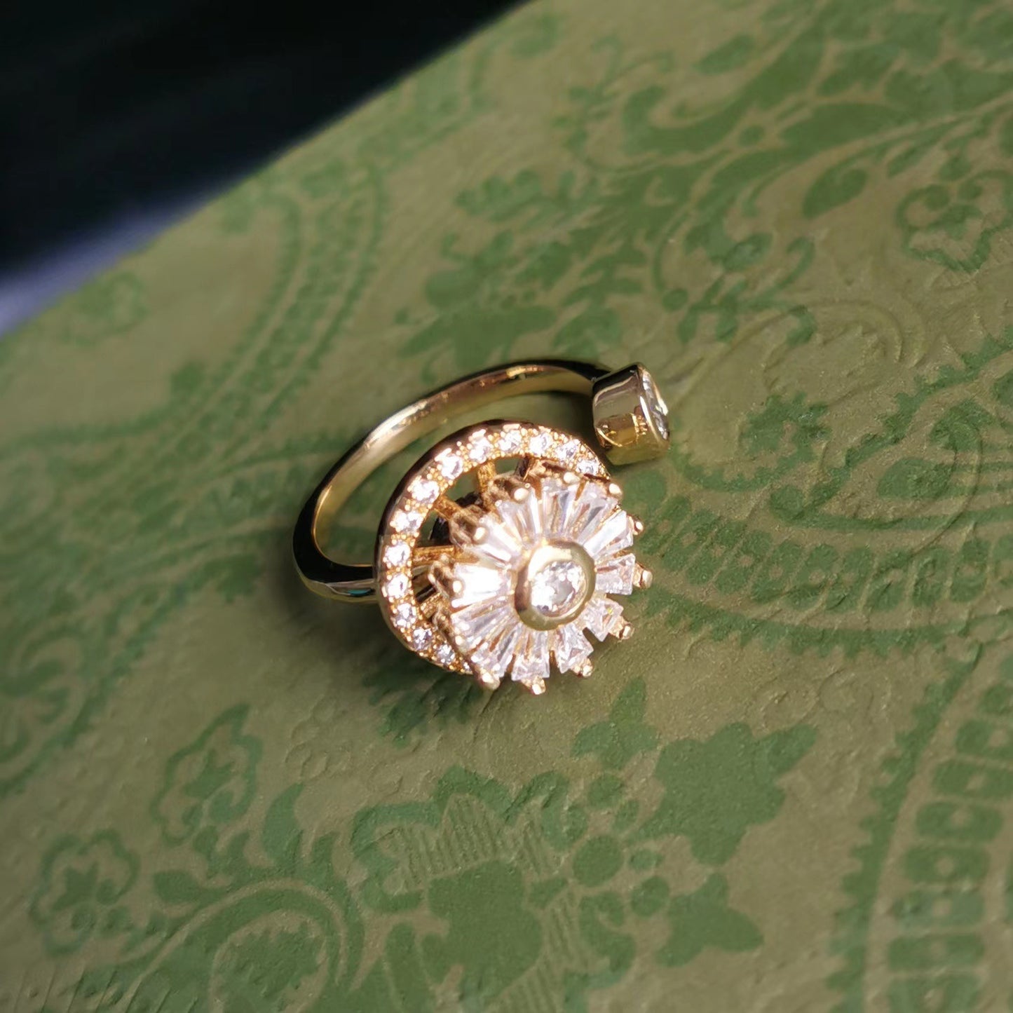 Eternal Spiral Ring